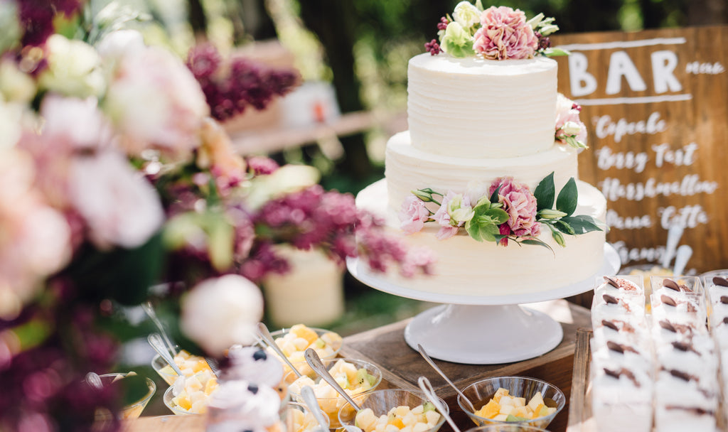 What to consider when choosing your perfect wedding cake.